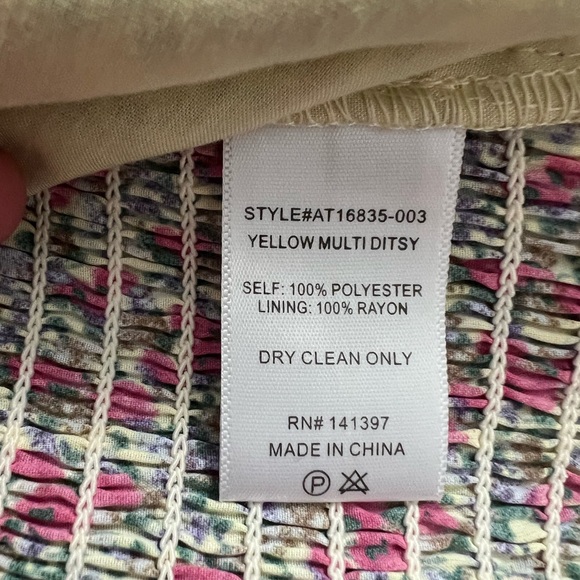 Astr The Label Tie Back Bubble Sleeve Top Large - Picture 7 of 7